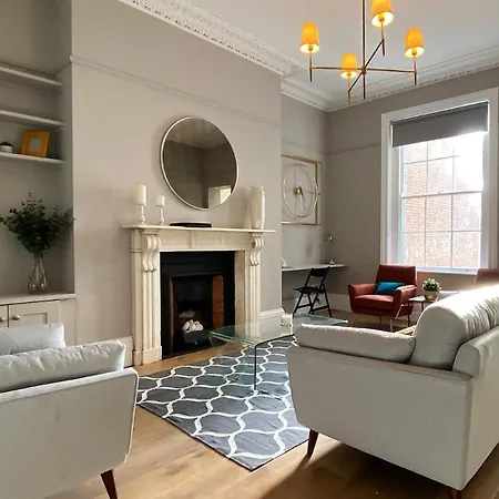 Luxuriously Large Period D2 Property Of Character * دبلن
